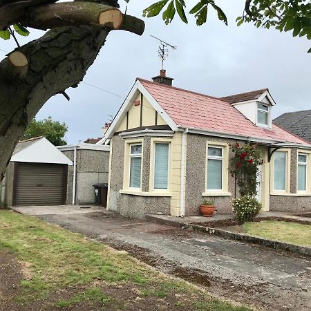 Rose Cottage: Delightful 4 Bedroom Detached Home Portrush Kültér fotó