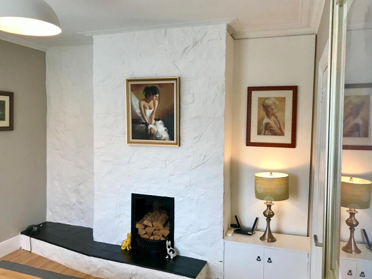 Rose Cottage: Delightful 4 Bedroom Detached Home Portrush Kültér fotó